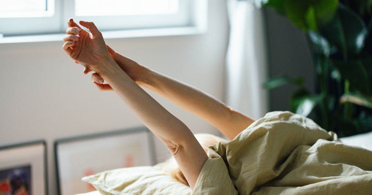 Sleeping In To Catch Up On Sleep Weve Got Bad News For You Huffpost Uk Life