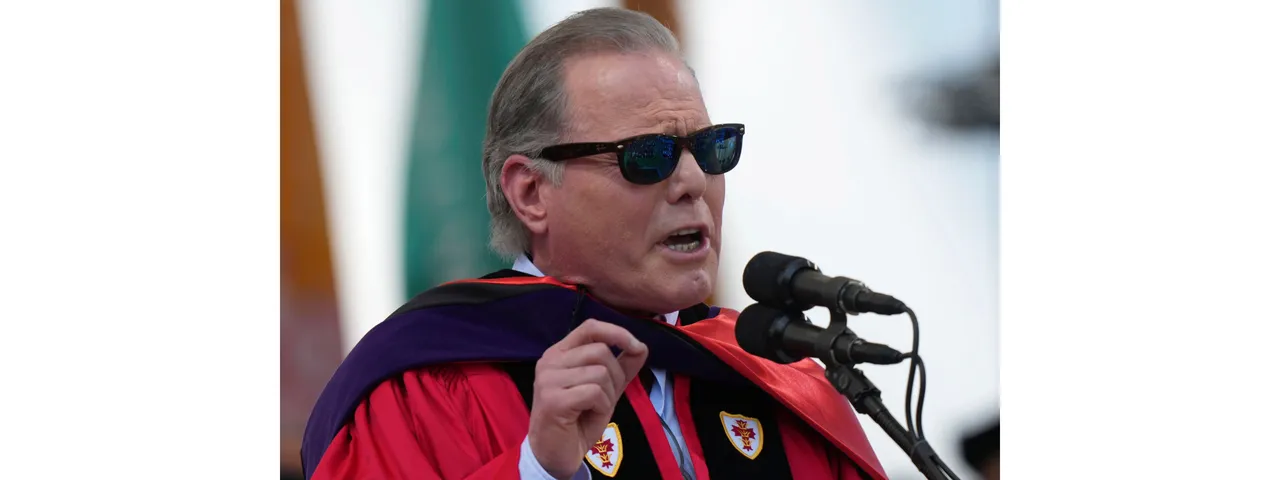 Warner Bros. Discovery CEO Booed Over Commencement Speech: ‘Pay Your Writers’ (huffpost.com)