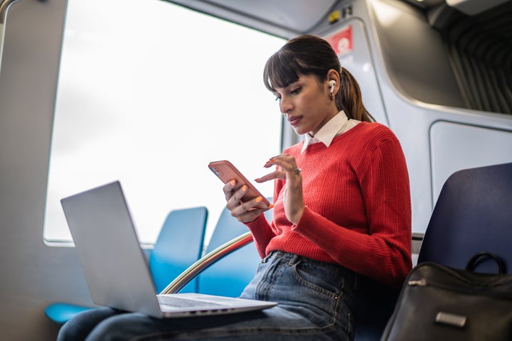 Free Wi-Fi on trains and buses; this is how PressPlay TV makes it work