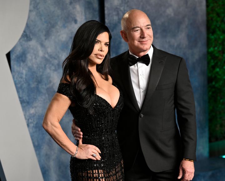 Jeff Bezos And Lauren Sánchez Are Reportedly Engaged | HuffPost ...
