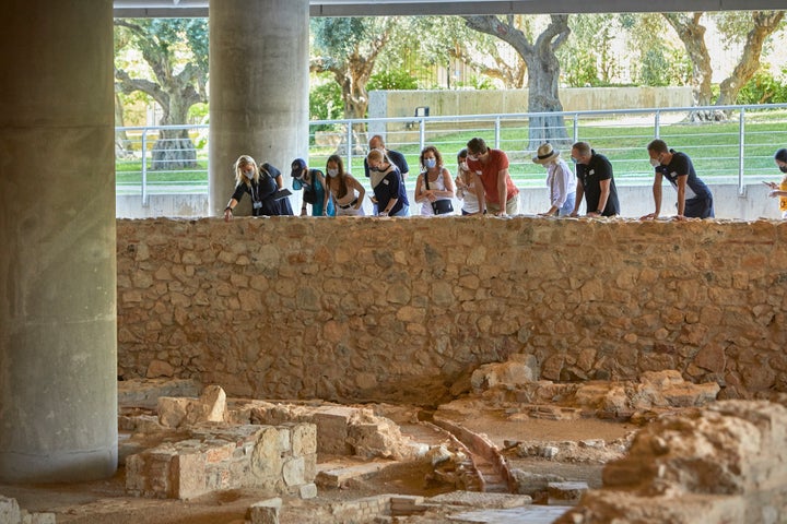 Περπατώντας στην αρχαία γειτονιά του Μουσείου Ακρόπολης