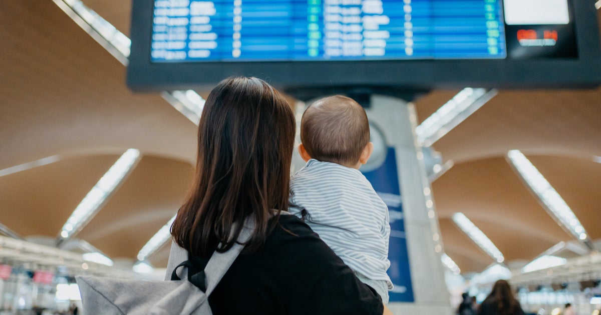 If Your Child Has A Different Surname To You, Read This Before Flying