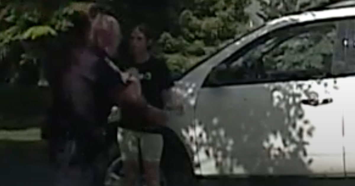 Delivery Driver Accuses Cop Of Pulling Gun, Slamming Her Down Over Expired Tag - Vimarsana News