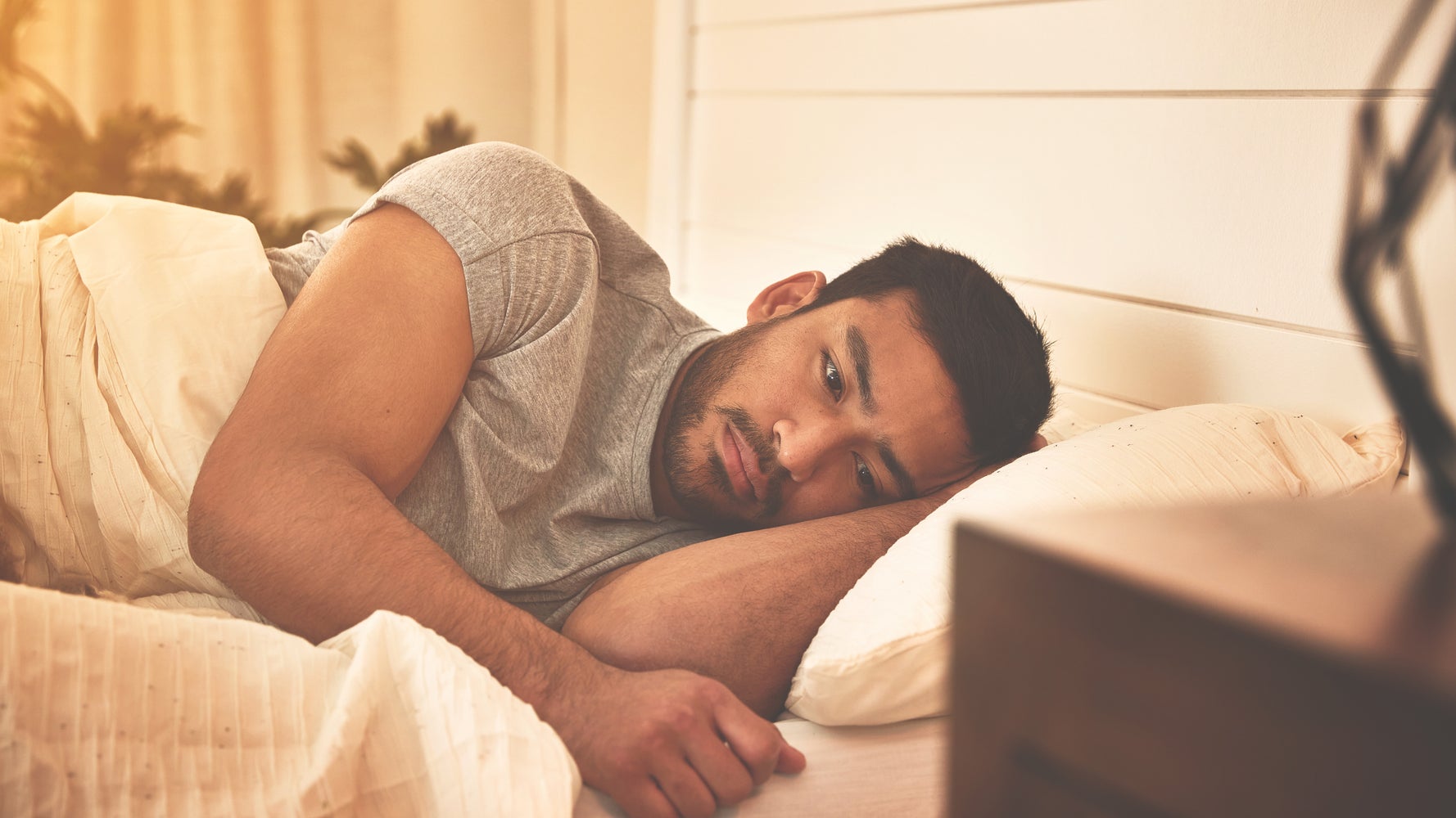 Here's Why You Wake Up Super Early After A Night Of Drinking