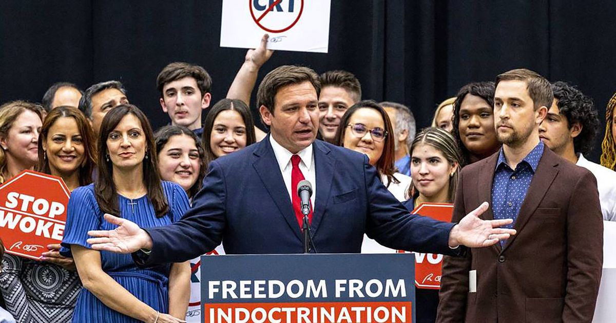 Photo of Ron DeSantis Wants To Take His ‘War On Woke’ National. There’s One Big Problem: The Constitution.
