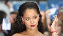 Rihanna Wore A Stunning Diamond Ring On Her Toe And It’s Everything