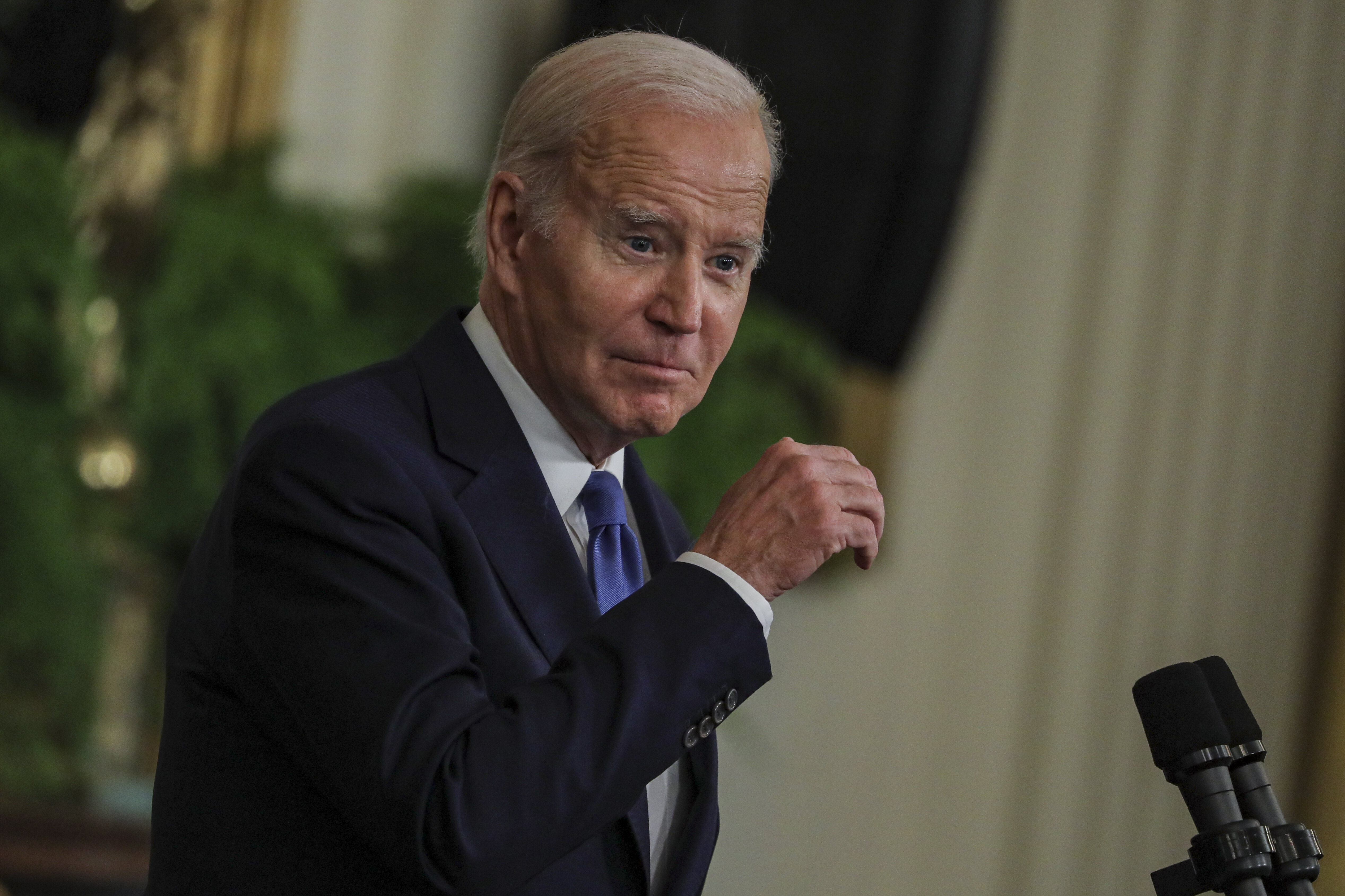 President Biden Assures Crying Toddler That He's 'Bored With' Himself ...