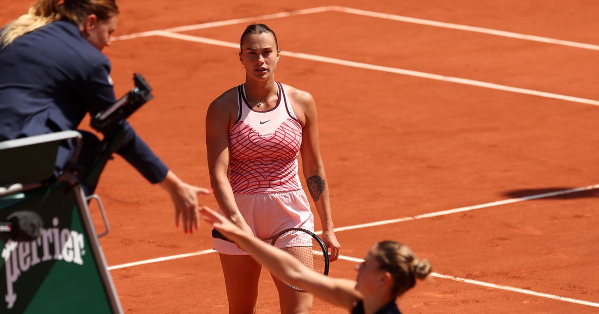 Ukraine's Marta Kostyuk booed after refusing to shake hands with Belarusian  Aryna Sabalenka at French Open - The Japan Times