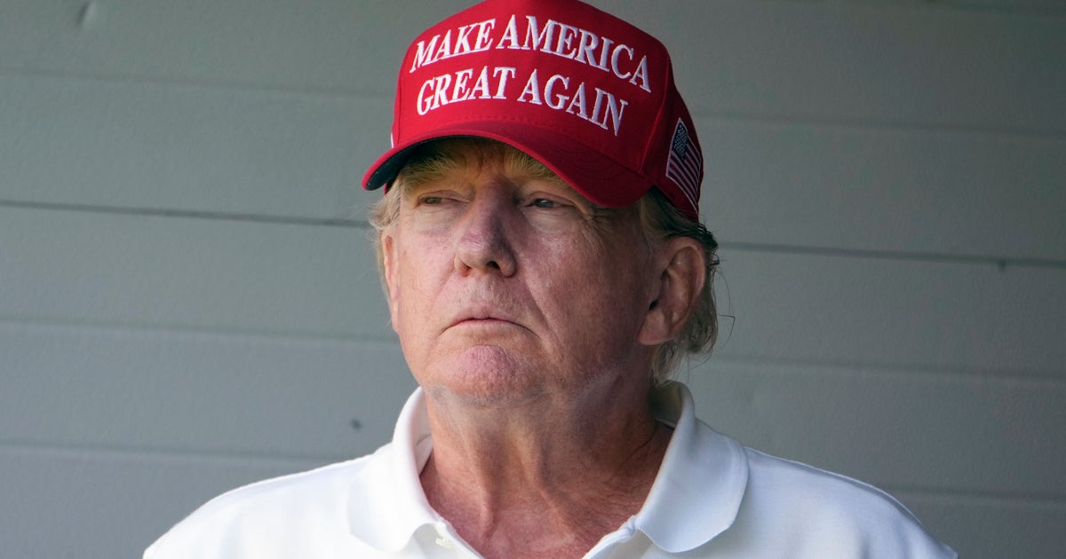 Trump's 2024 Calculus: The More GOP Rivals, The Better For Him