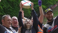 Woman Wins UK Cheese Rolling Race In Most Terrifying Way Woman Wins UK Cheese Rolling Race In Most Terrifying Way