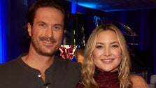 Oliver Hudson Had 3-Word Response To Kate Hudson’s New Topless Photos
