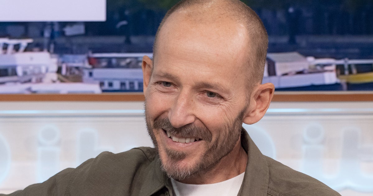 Jonnie Irwin, A Place In The Sun Presenter, Dies Aged 50 | HuffPost UK