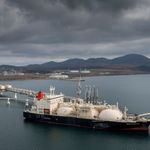 Ρωσία: Αναστέλλει τις μεταφορές LNG από λιμάνι στη Μαύρη Θάλασσα λόγω των επιθέσεων με