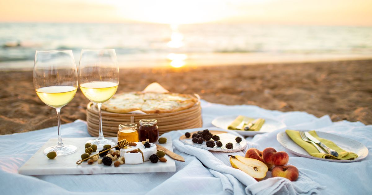 The Worst Foods To Bring To The Beach, According To Food Safety Experts