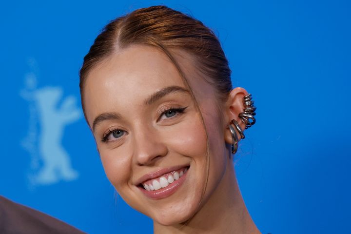 Sydney Sweeney's family says she has the best tits in Hollywood
