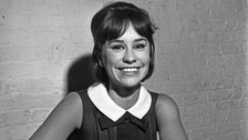 Astrud Gilberto, Singer Of ‘The Girl From Ipanema,’ Dead At 83 Astrud Gilberto, Singer Of ‘The Girl From Ipanema,’ Dead At 83