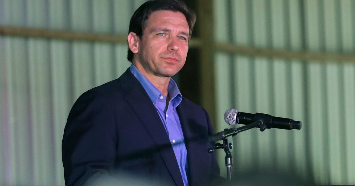 Texas Sheriff Calls For Criminal Charges Over Migrant Flights Organized By Ron DeSantis