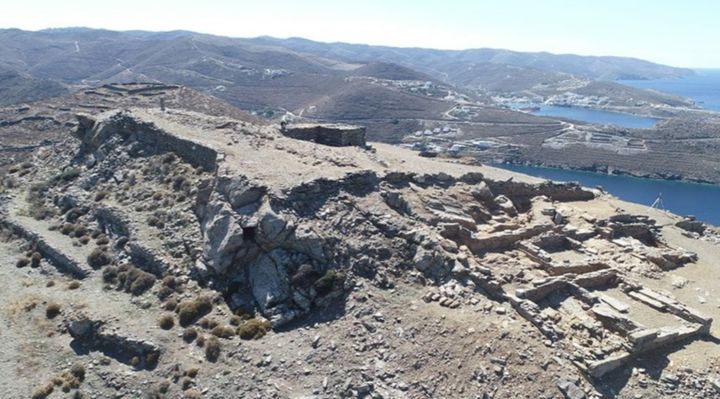 Η θέση της Ακρόπολης της αρχαίας πόλης της Κύθνου που ανασκάπτεται