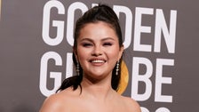 Selena Gomez Hilariously Yells To Soccer Players That She’s Single