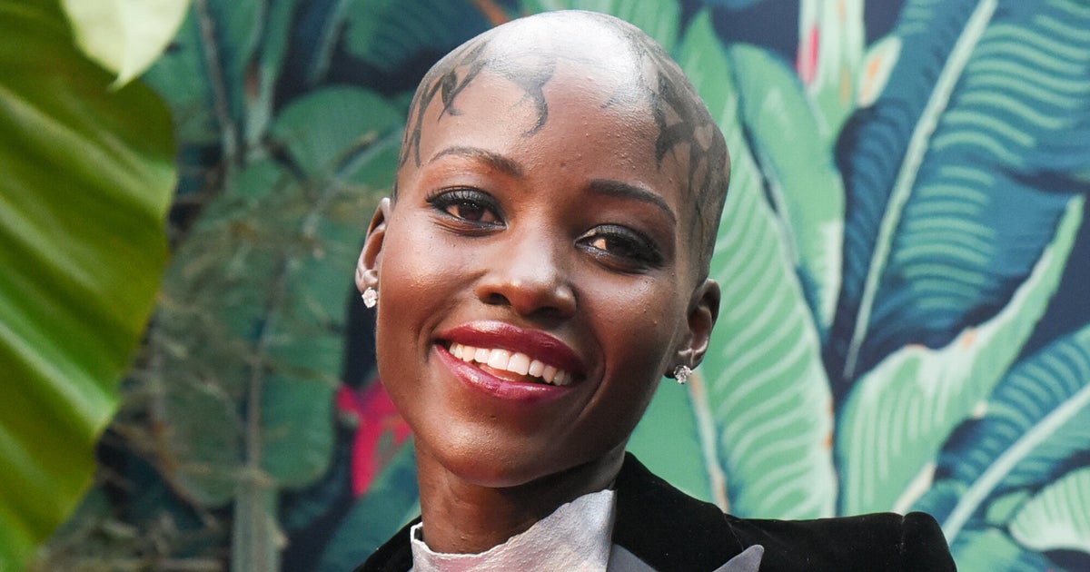 Lupita Nyong’o glänzt bei den Tony Awards in einem „beschämenden“ silbernen BH Lupita Nyong’o glänzt bei den Tony Awards in einem „beschämenden“ silbernen BH