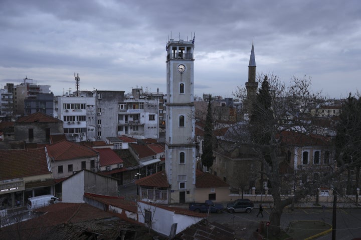   Η ΕΥΠ στα τηλεοπτικά παράθυρα: Ας την καταργήσουμε να ξεμπερδεύουμε.