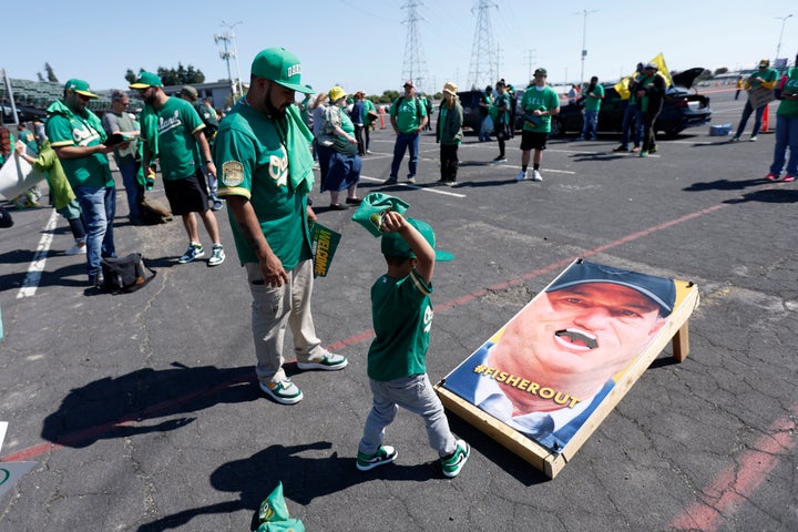 Oakland A's Fans Want Team to Sell Rather Than Move to Las Vegas