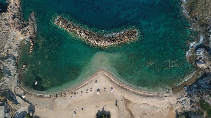 Παραλία Φρυνιακός, χωριό Ζάρακες