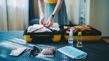 

    12 Things Doctors Always Do When They Travel To Avoid Getting Sick

...