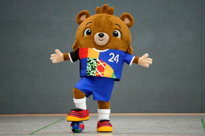 Viral Teddy Bear on Has Enormous Legs