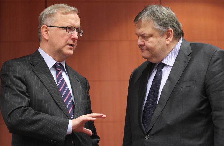 Ως Ευρωπαίος Επίτροπος Οικονομίας ο Όλι Ρεν με τον τότε Έλληνα υπουργό Οικονομικών Ευάγγελο Βενιζέλο στο Eurogroup το Φεβρουάριο του 2012.