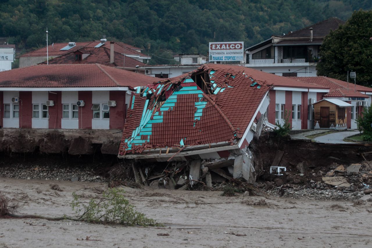 .Στιγμιότυπο από την περιοχή Μουζάκι στην Καρδίτσα,όπου υπερχείλισε ο Πάμισος ποταμός.Η περιοχή χτυπήθηκε από τον Μεσογειακό κυκλώνα Ιανό, Σάβατο 19 Σεπτεμβρίου 2020