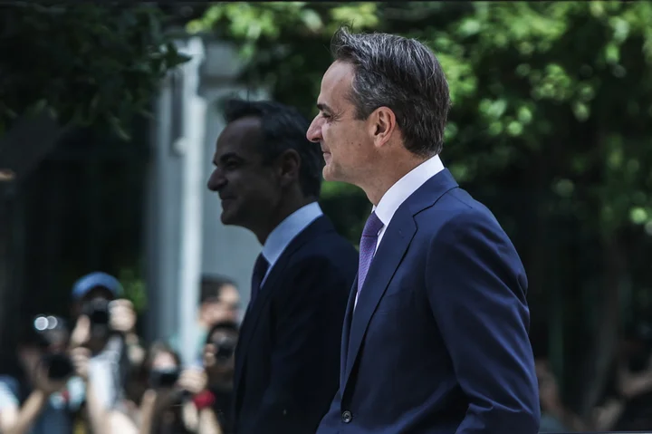 Αποδοχή κληρονομιάς με χρέη στο Δημόσιο, πώς επιμερίζονται οι οφειλές