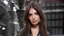 Emily Ratajkowski Just Wore the $80 Handbag That's All Over Hollywood — and  You Can Shop It at