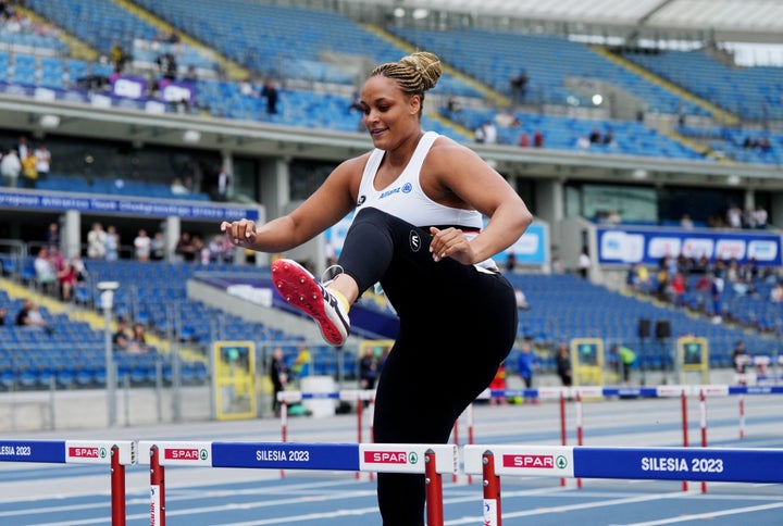 女子100メートルハードルに出場したヨリーン・ブンクウォ選手（2023年6月24日）