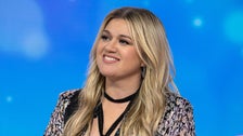 Kelly Clarkson ‘Wouldn’t Have Made It’ Through Divorce Without Antidepressants