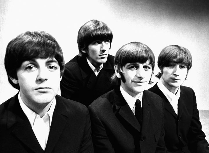 ザ・ビートルズのメンバー（1966年6月17日撮影）Photo by © Hulton-Deutsch Collection/CORBIS/Corbis via Getty Images