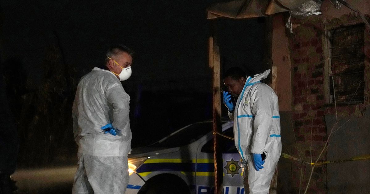Polícia: 16 mortos, incluindo 3 crianças, em vazamento de gás venenoso na África do Sul