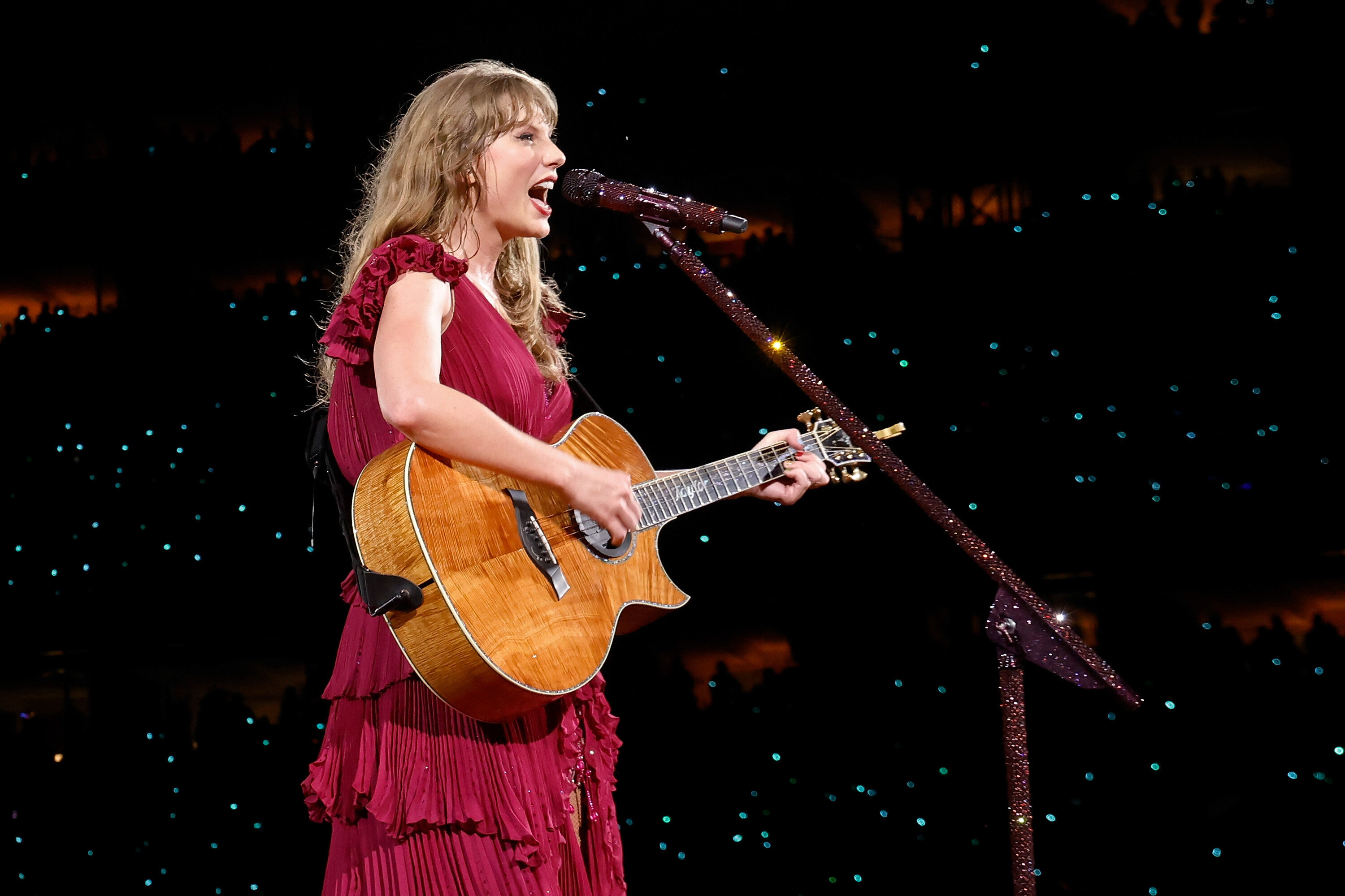 Taylor Swift Updates Lyric On New Version Of Speak Now | HuffPost UK ...