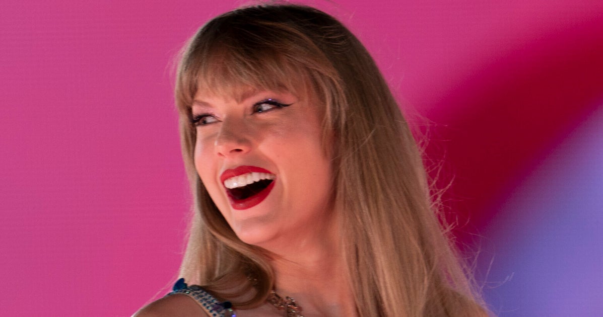 Taylor Swift Brings Out Famous Ex-Boyfriend In Blast From The Past Reunion In Kansas City Taylor Swift Brings Out Famous Ex-Boyfriend In Blast From The Past Reunion In Kansas City