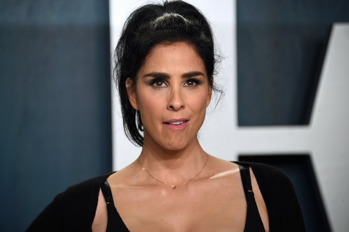 Sarah Silverman chega à Vanity Fair Oscar Party em 9 de fevereiro de 2020.
