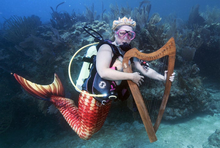 Underwater Music Show Spotlights Coral Reef Protection Underwater Music Show Spotlights Coral Reef Protection