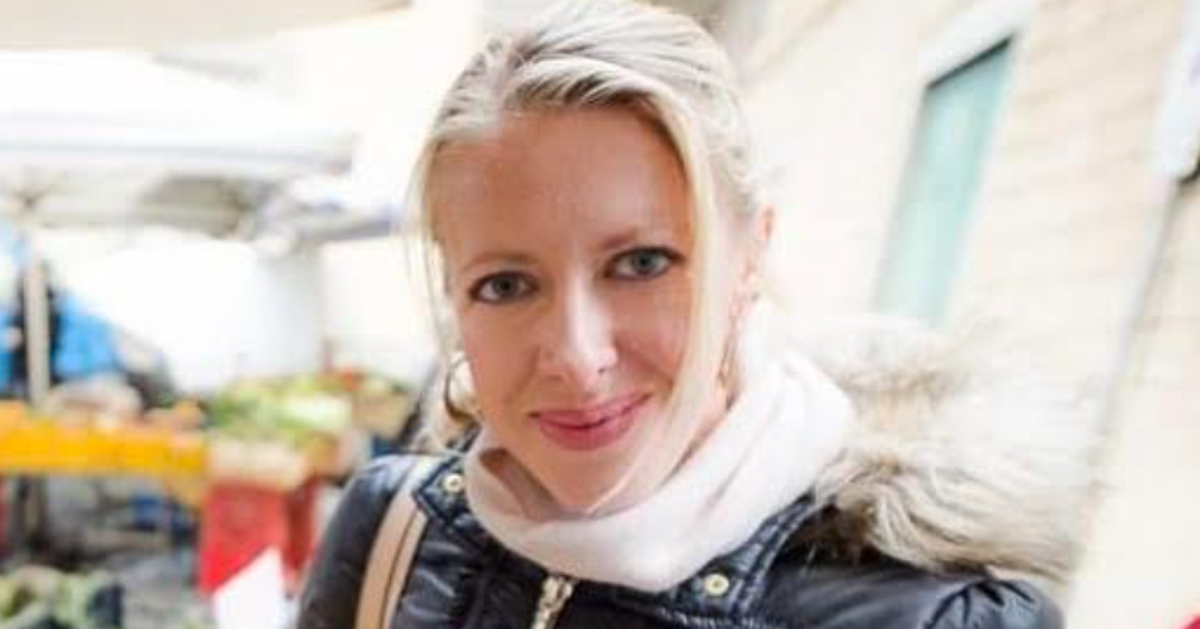 My Soulmate Fell In Love With My Roommate. It Took Me Years To Figure Out What Happened.