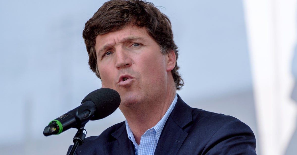 Tucker Carlson ist Gastgeber des GOP-Kandidatenforums, eine bemerkenswerte Abwesenheit