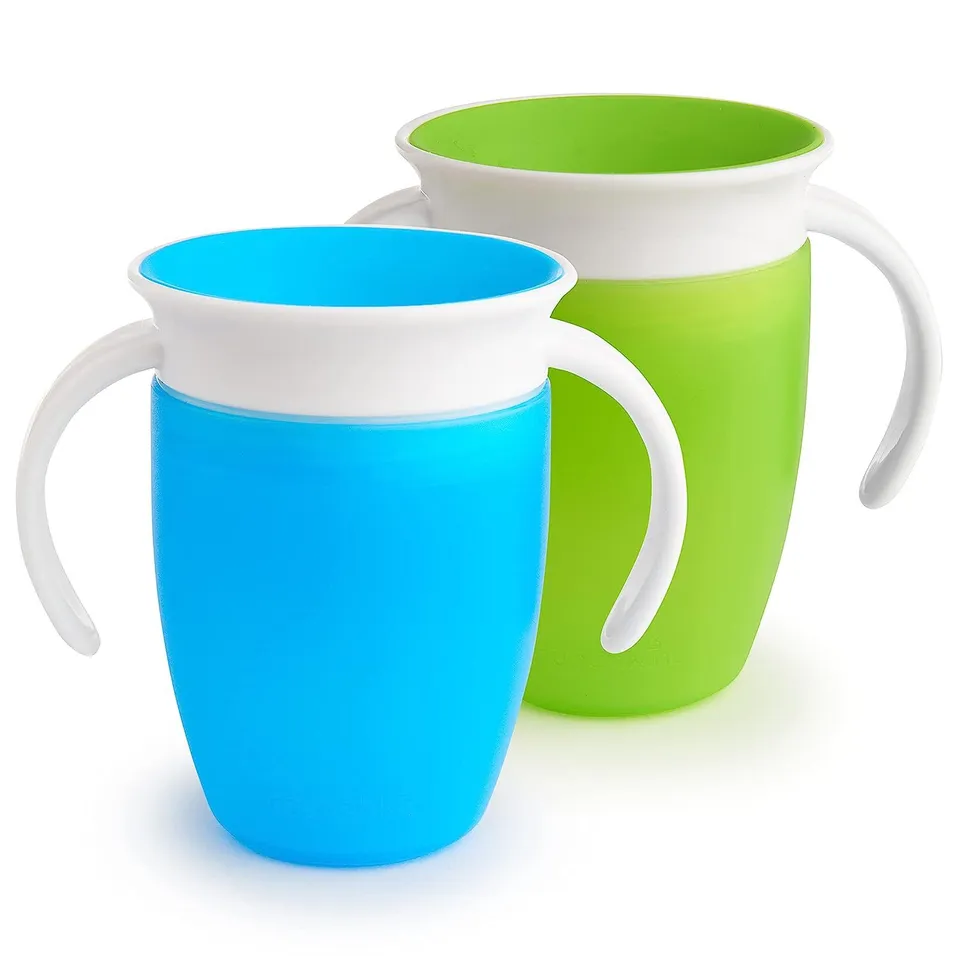 Munchkin Miracle 360 Color Changing Sippy Cup, 9 Ounce, Blue/Yellow, 2 Pack  