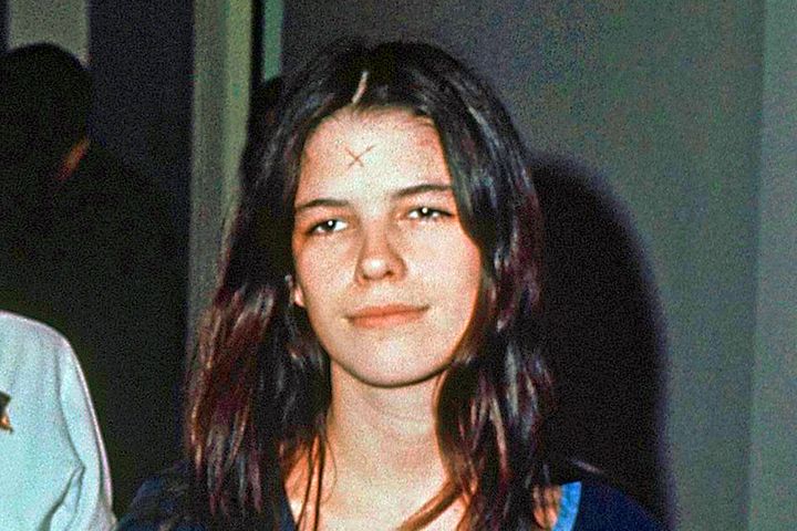 Αυτή η φωτογραφία αρχείου στις 29 Μαρτίου 1971 δείχνει τη Λέσλι Βαν Χάουτεν σε ένα κελί στο Λος Άντζελες.