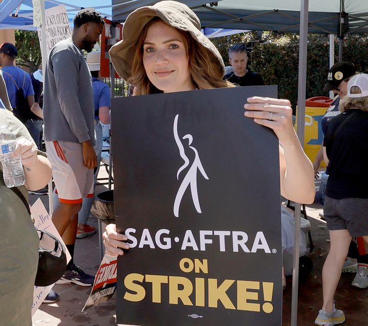 Mandy Moore joined SAG-AFTRA and WGA members as part of the strike last week