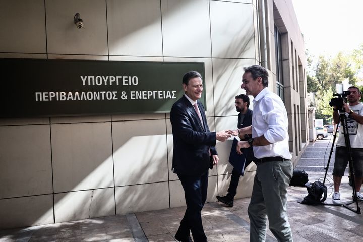 Τον Κυριάκο Μητσοτάκη υποδέχθηκε ο υπουργός Ενέργειας Θοδωρής Σκυλακάκης