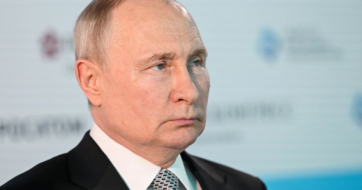 Putin To Skip South African Summit For An Embarrassing Reason 