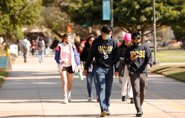 カリフォルニア大学サンタバーバラ校のキャンパス（2021年11月9日）