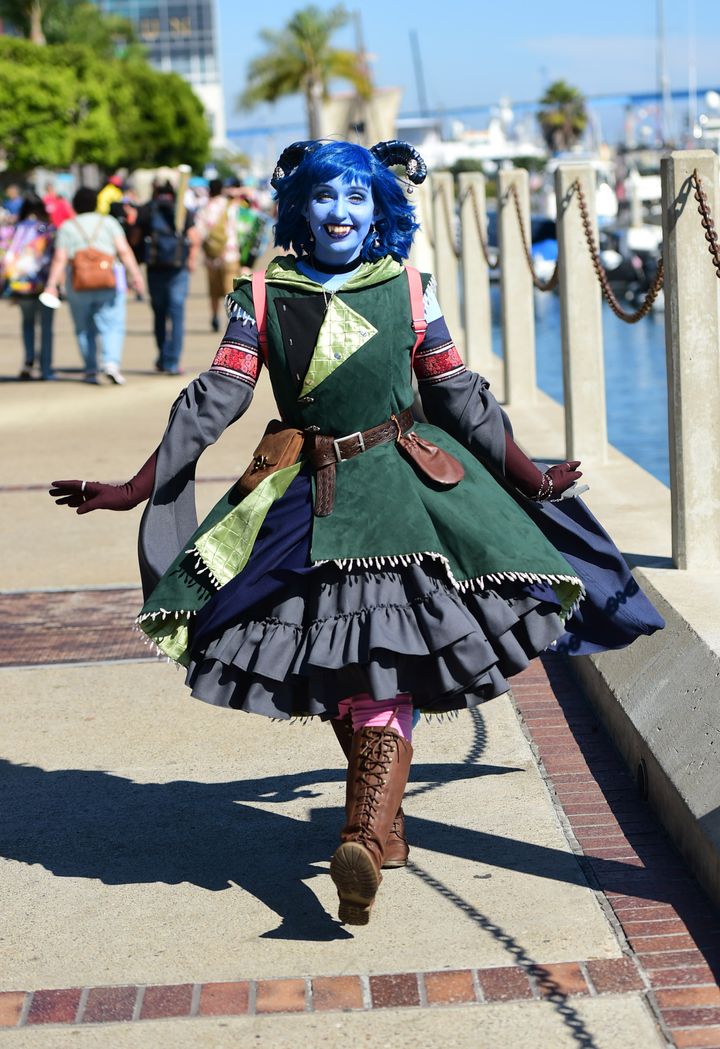 A cosplayer dresses as Jester Lavorre.